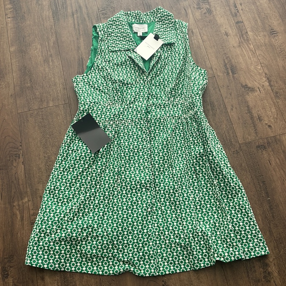 NWT Pomander Place Green and White Patterned dress
Size XXL